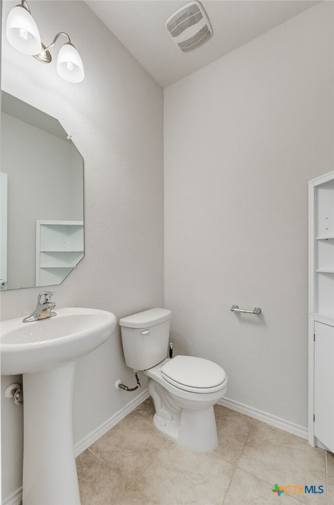 Building Photo - 2044 Mallard Ct
