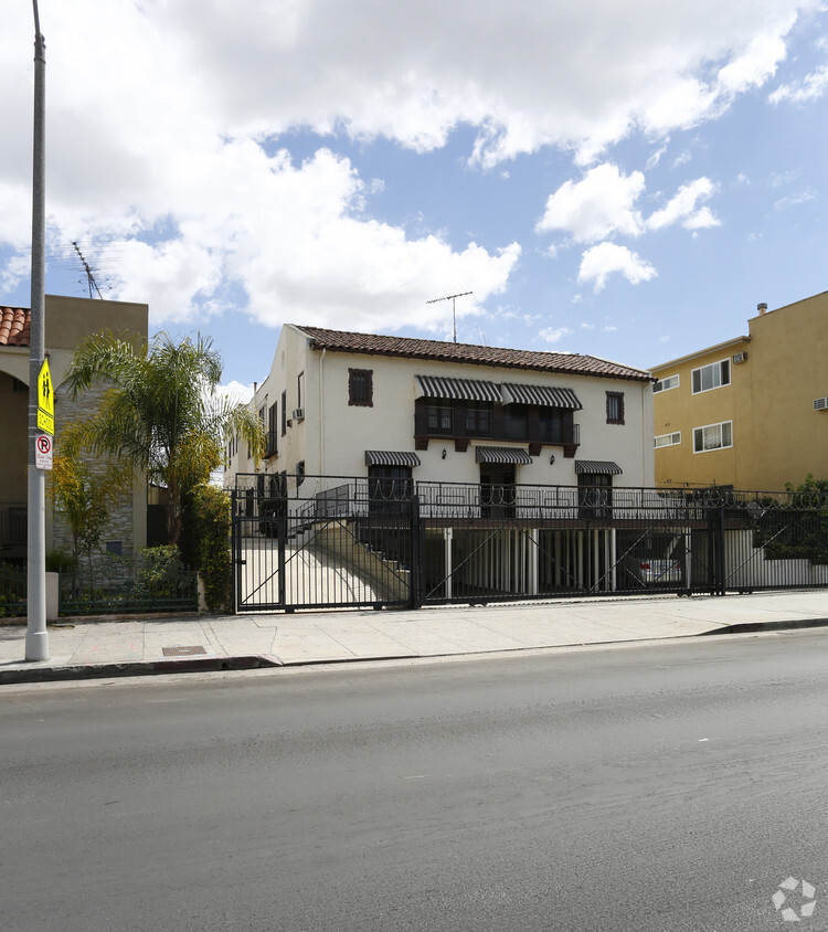 Primary Photo - 816 S Catalina St