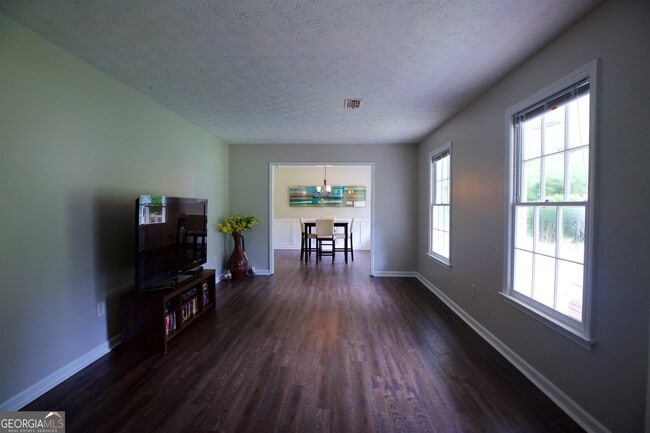Building Photo - 3328 Mountain Hollow Dr