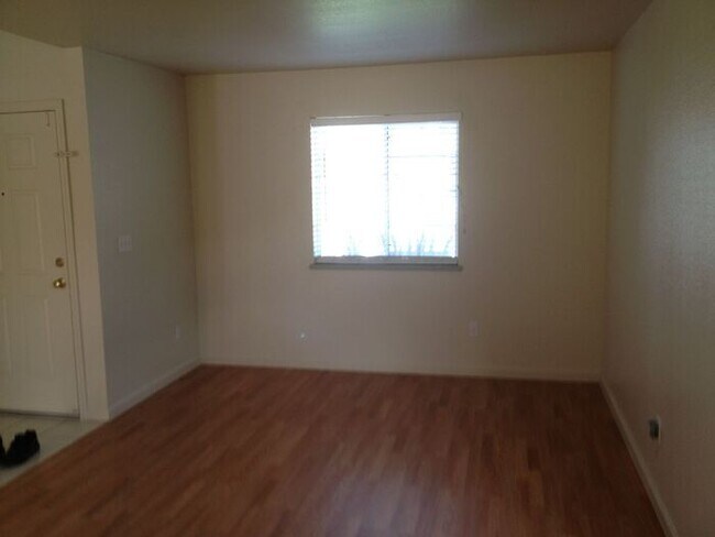 Foto del edificio - Weston Ranch Home 3 Bedrooms 2.5 Bathroom