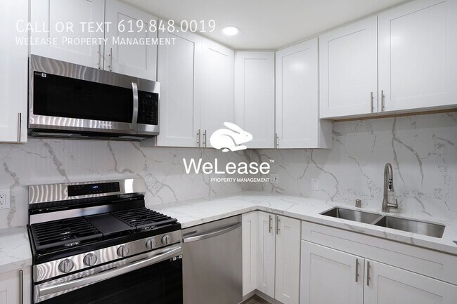 Foto del edificio - 1st month FREE move in special! Newly reno...