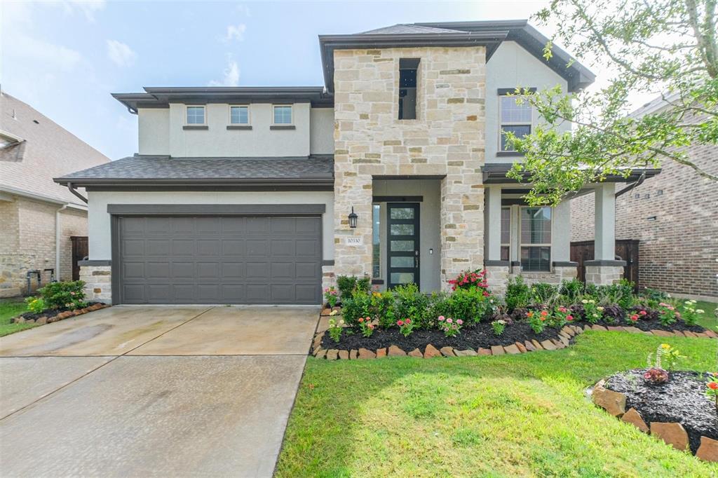Foto principal - 10330 Aldrin Dr