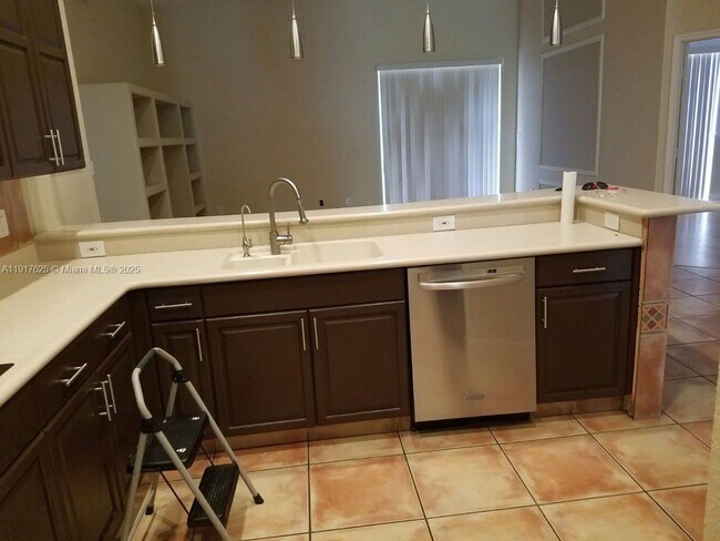 Foto del edificio - 11313 NW 65th St