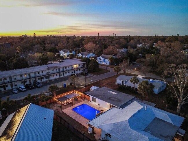 Foto del edificio - 4739 Baywood Point S