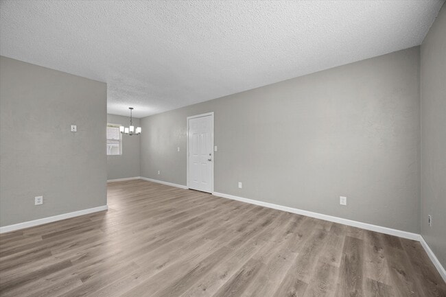 Building Photo - 435 M St