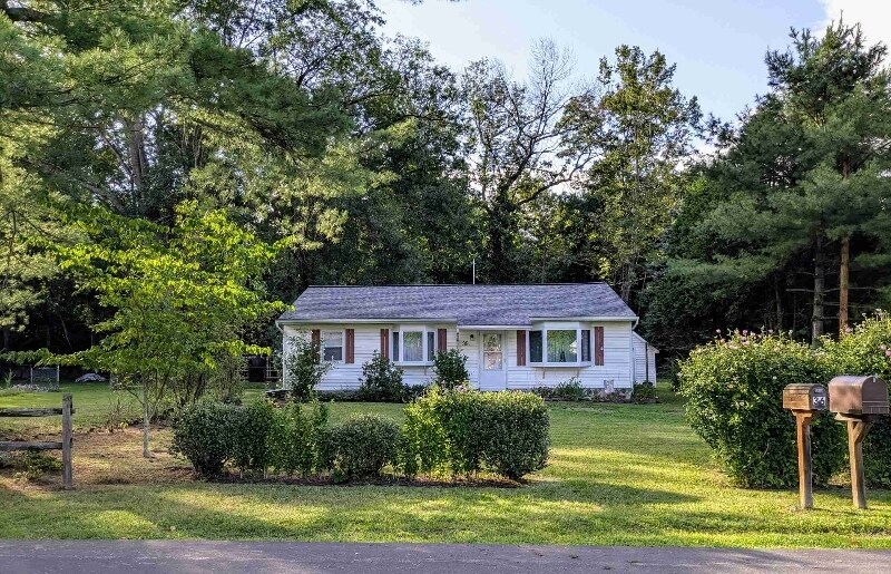 Primary Photo - 35 Hazelwood Ave