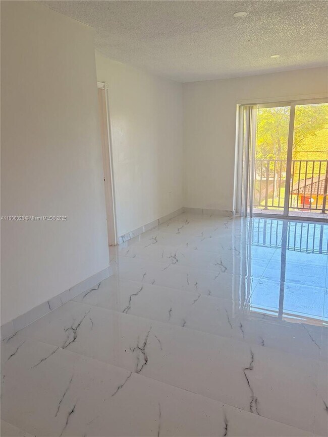 Foto del edificio - 4719 NW 7th St