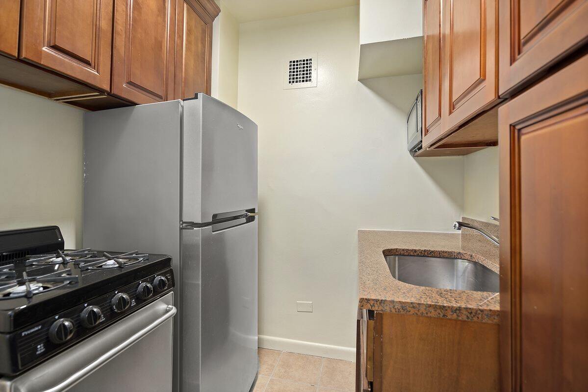 Foto del edificio - Manhattan. Doorman. $1500/month.