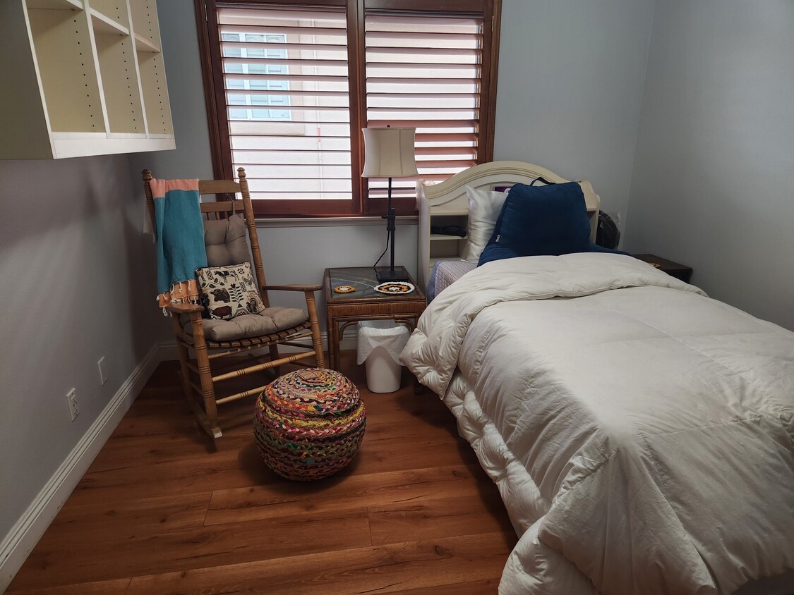 Bedroom - 10640 Bruns Dr (Tustin, CA)