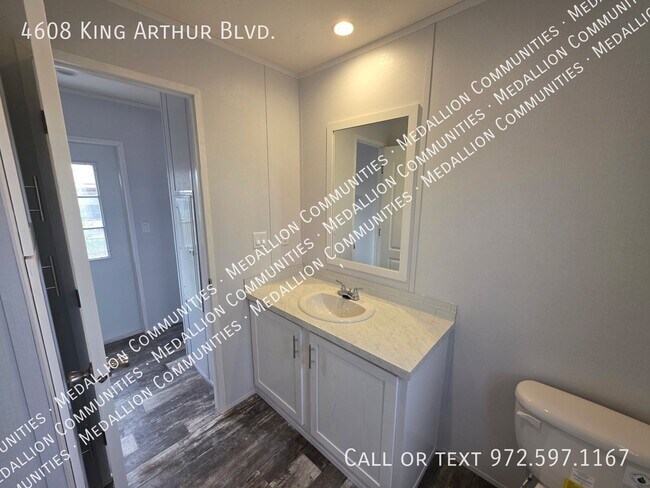 Building Photo - 4608 King Arthur Blvd