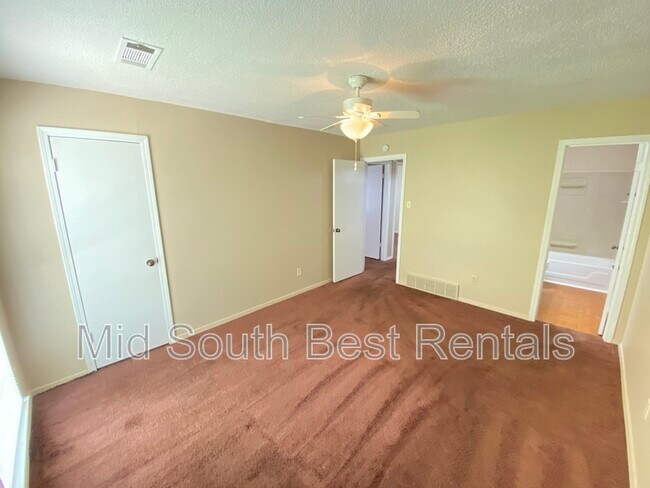 Building Photo - 2229 Birken Dr
