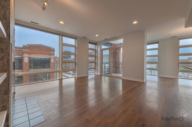 Foto del edificio - 1151 W Washington Blvd