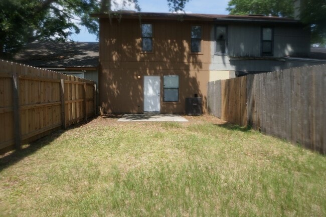 Foto del edificio - 3 bedroom/2 bathroom townhome