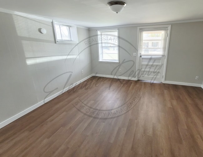 Building Photo - Spring Special: Cozy 1 Bed / 1 Bath Near Tennessee Tech! Pet Friendly!