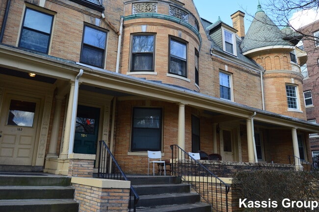 Building Photo - 184 Naples Rd