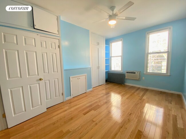 Foto del edificio - 150 Skillman Ave