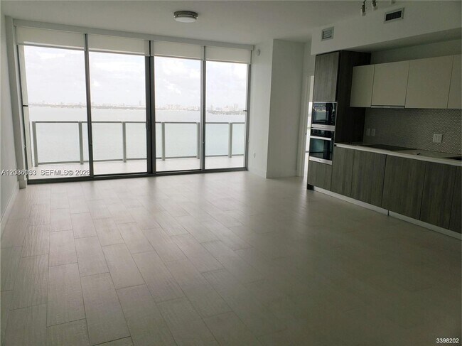 Foto del edificio - 2900 NE 7th Ave