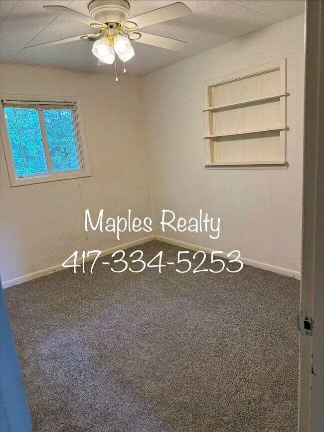 Building Photo - 2 bed / 1 bath apartment, Kirbyville MO