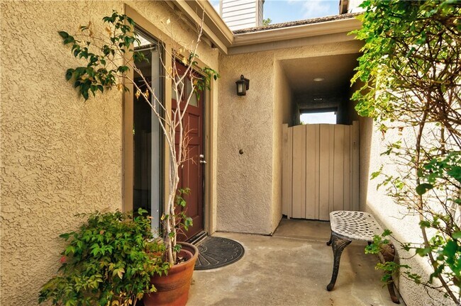 Building Photo - 24596 Camden Ct