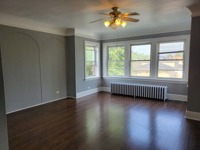 Building Photo - 3816 N Oak Park Ave