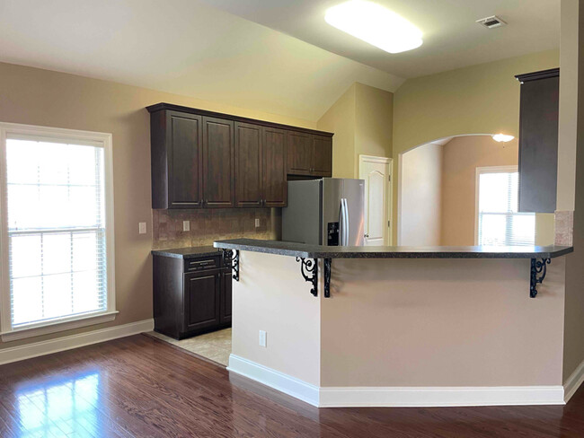 Building Photo - 9733 Helmsley Cir