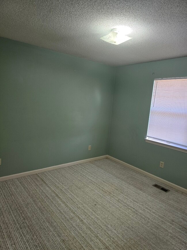 Foto del edificio - 4463 Ellis Cir NW