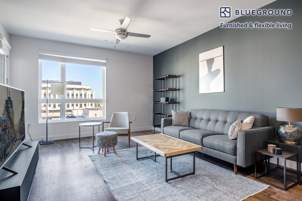 Foto principal - 10601 Washington Blvd