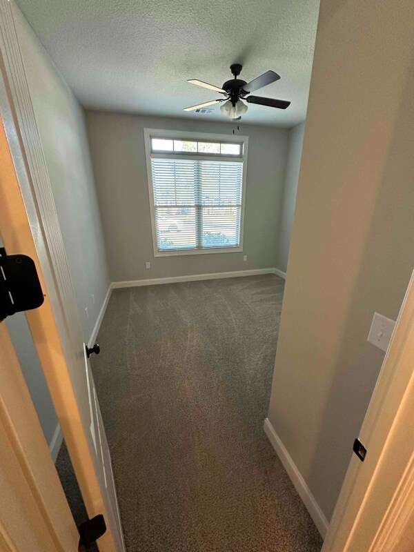 Foto principal - 136 Silverside Dr