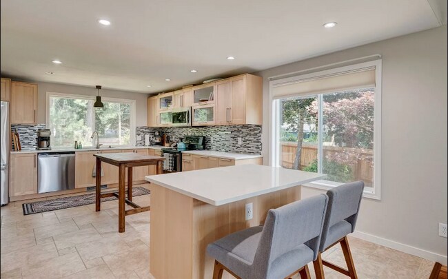 Foto del edificio - 1400 SW Islander Ln