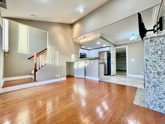 Building Photo - 1798 Pomona Ave