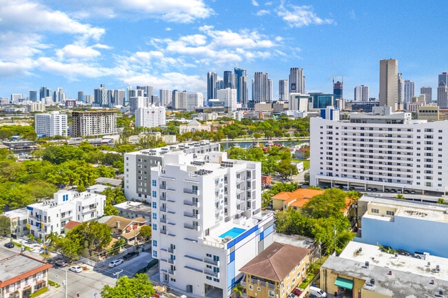 Foto del edificio - East River Living  Elevated in Little Havana.