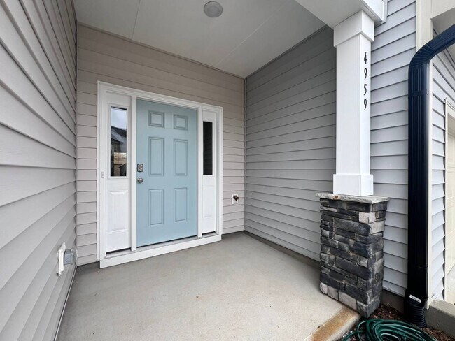 Foto del edificio - 4959 Caddis Bnd