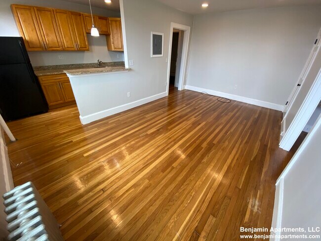 Foto del edificio - 136 Highland Ave