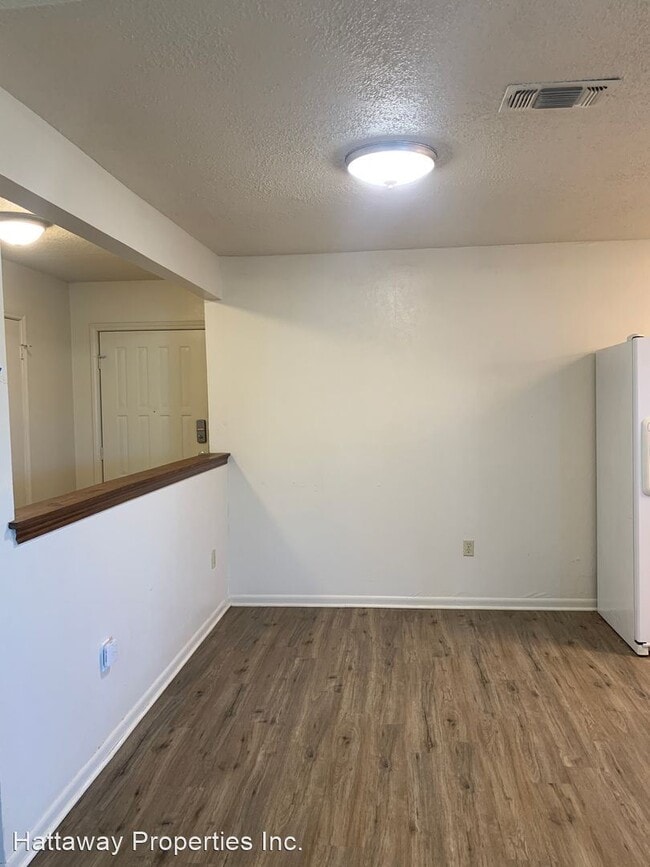 Foto del edificio - 3 br, 2 bath House - 2211 Lamplight