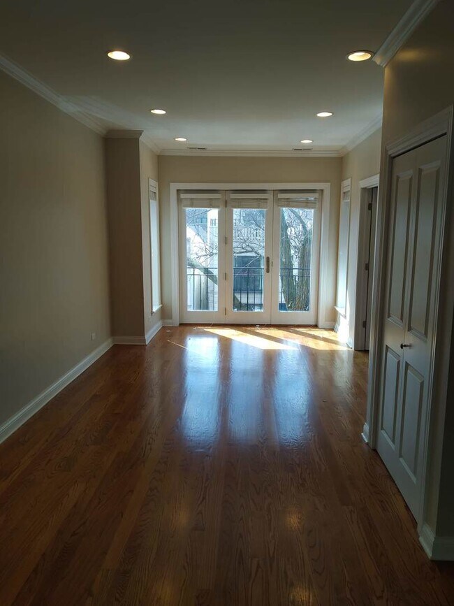 Foto del edificio - 1510 W Superior St