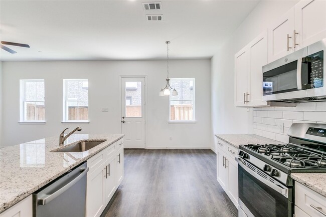 Foto del edificio - 2422 Ash Ln