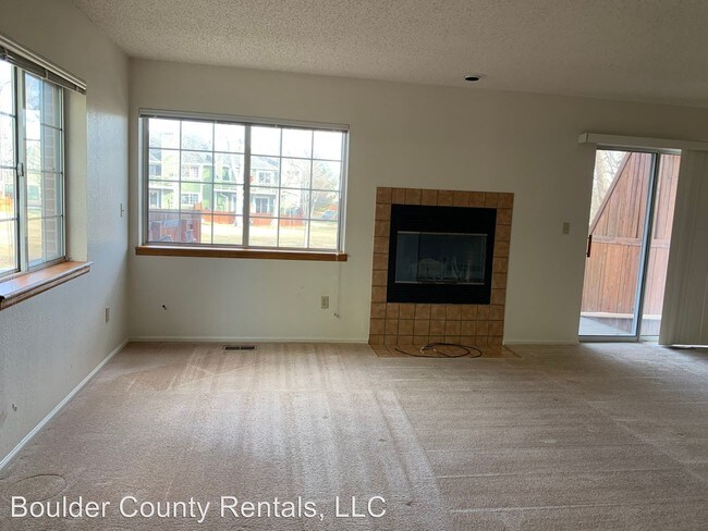 Foto del edificio - 2 br, 3 bath Apartment - 8120 Dry Creek Cir