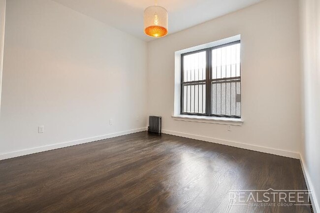 Foto del edificio - Stunning Modern Large 2 Bedroom