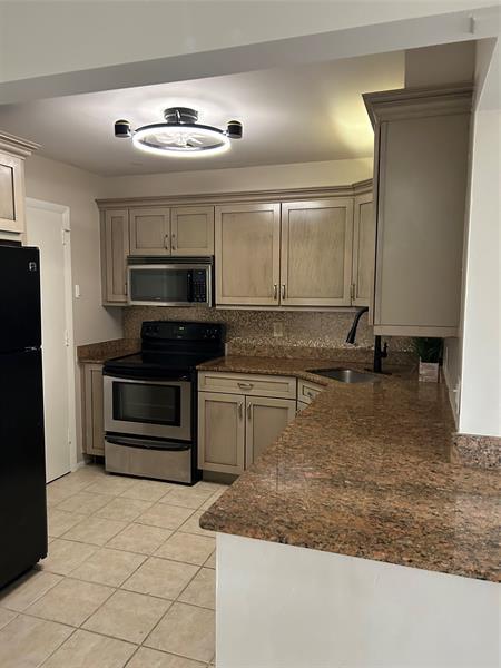 Foto del edificio - 305 N Pompano Beach Blvd