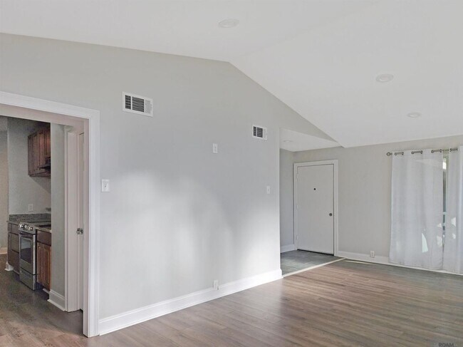 Foto del edificio - 468 College Hill Dr