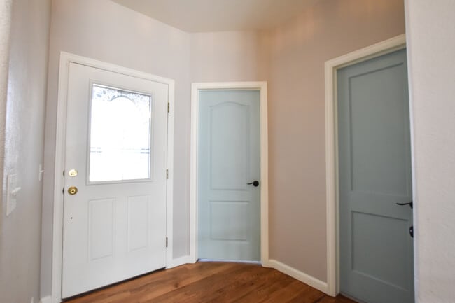 Building Photo - 6235 Gemfield Dr