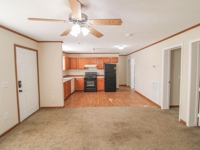 Foto del edificio - 130 Meadows Ln