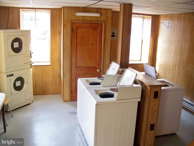 Foto del edificio - 831 Pequea Ave