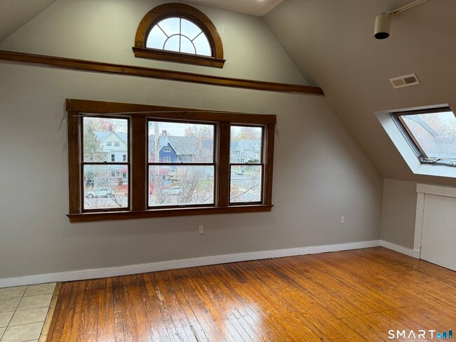 Building Photo - 358 Edgewood Ave