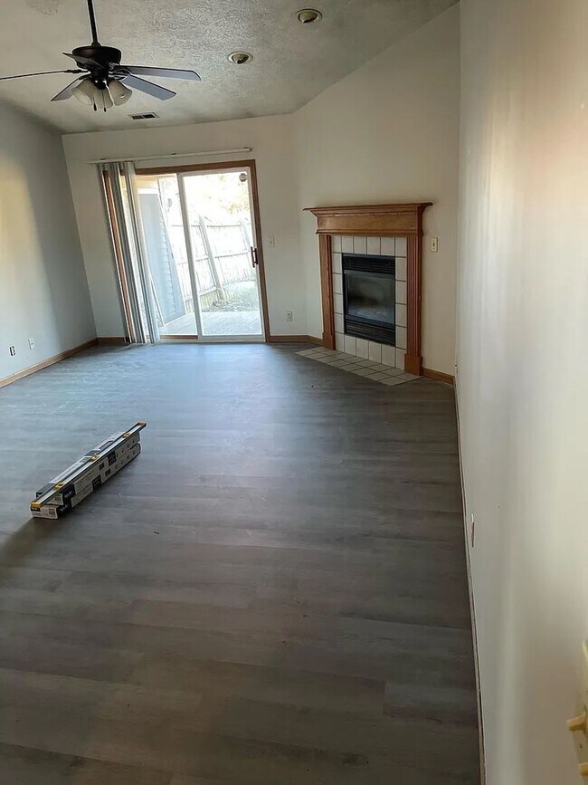 Foto del edificio - 2026 Bridgewater Cir