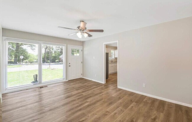 Foto del edificio - 1841 Haines St