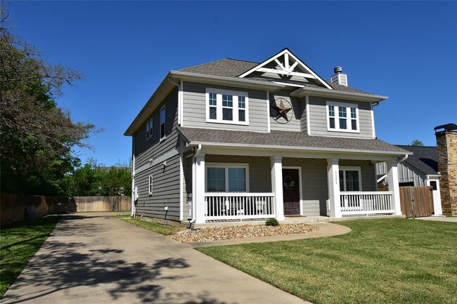Building Photo - 1101 Foster Ave