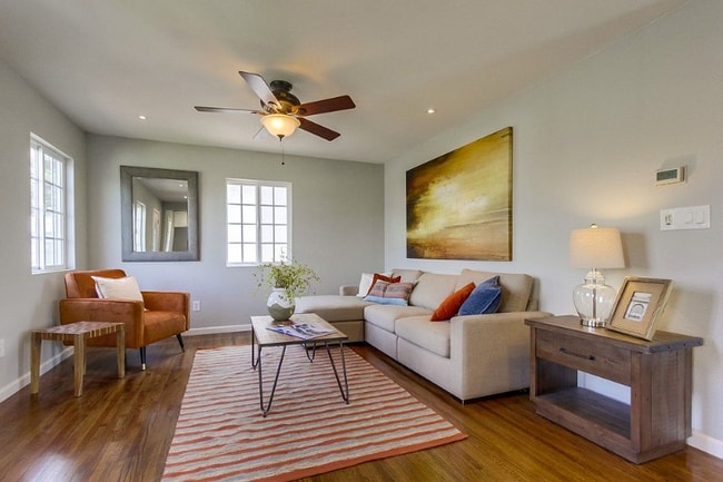 Foto del edificio - 4355 Elma Ln