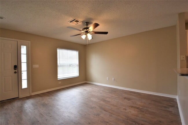 Building Photo - 2419 Ashecroft Dr
