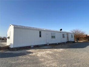 Building Photo - 950 Black St